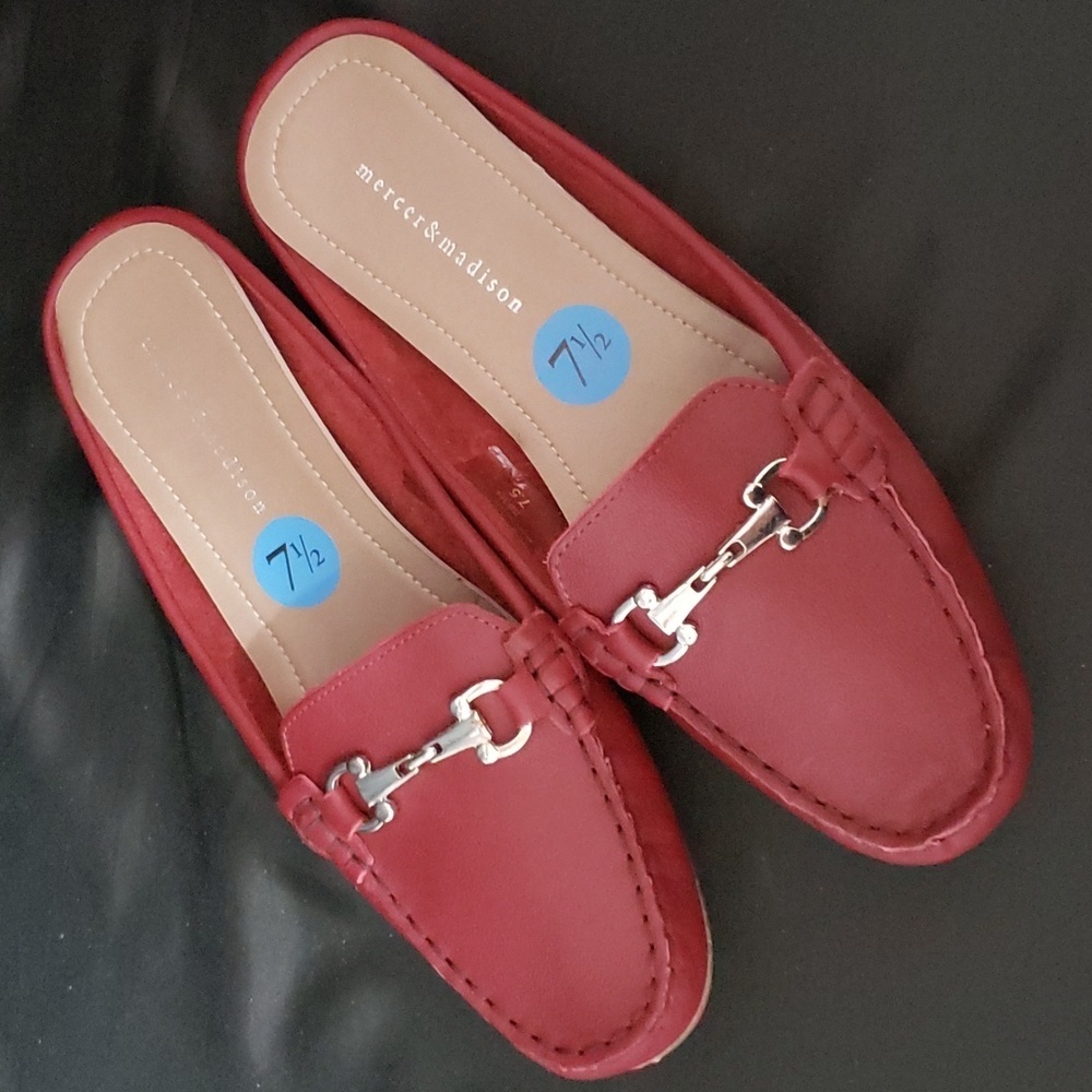 Mercer & Madison Burgundy Leather Slide with Buckle Detail